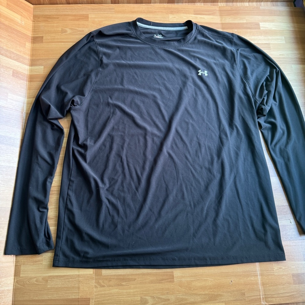 Under Armour long sleeve polyester black mens athletic shirt shorts size XL